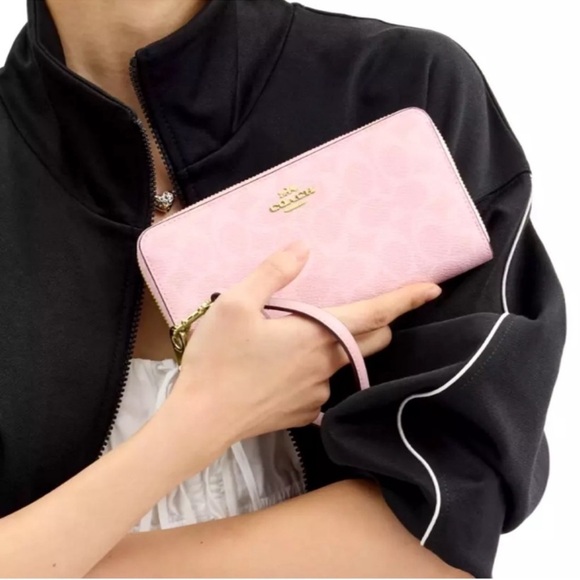 🎀NWT~COACH Long Zip Around Wallet In Signature Canvas🎀 - Picture 4 of 7